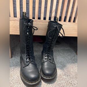 Dr. Martens Black Lace-Up Combat Boots size 8